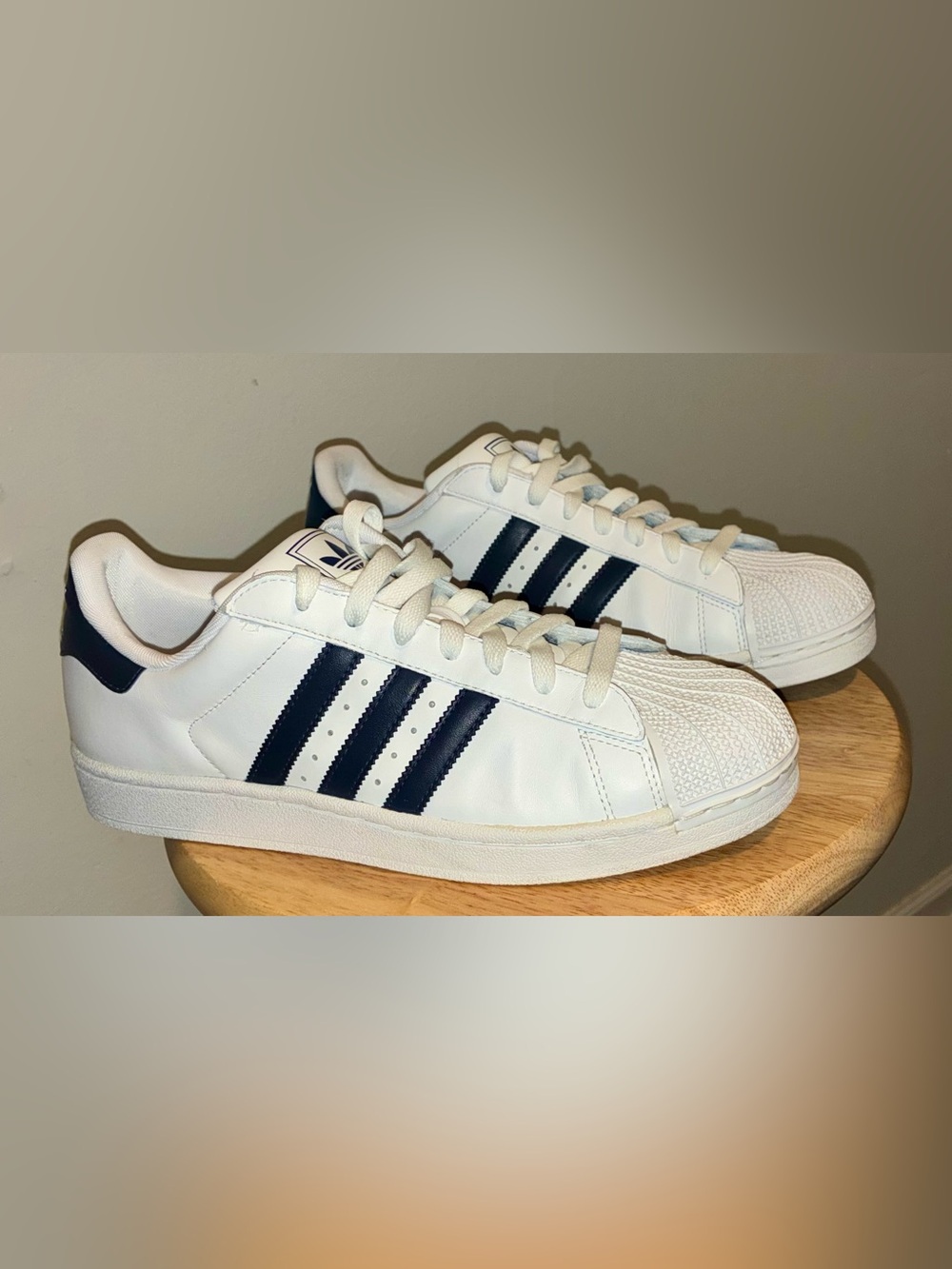 Adidas Superstar II Sneakers in white and navy blue - Picture 3 of 11